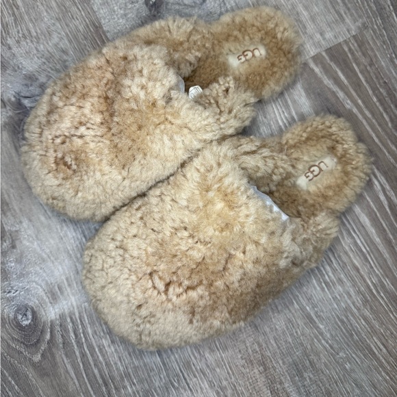 Ugg Maxi Curly Slide Slipper Sand Size 6 Like New! - Picture 4 of 10